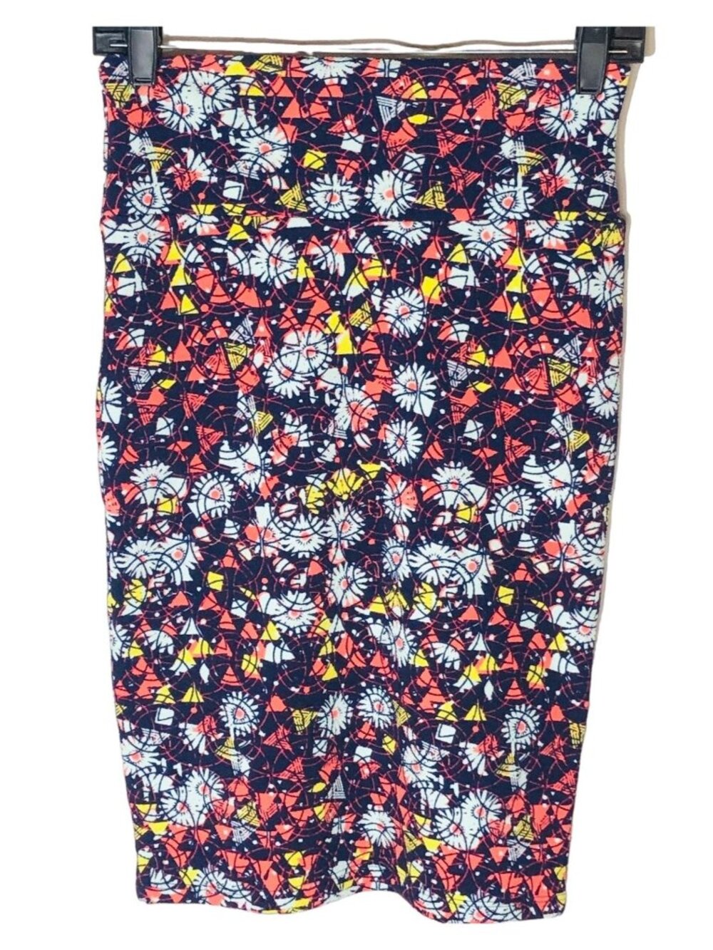 LuLaRoe Cassie pencil skirt geometric pattern black white polyester size xs READ